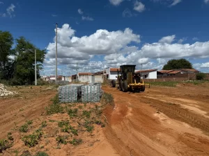 Prefeitura de Grossos inicia pavimentação do Alto da Serra com investimento de mais de R$ 4 mi