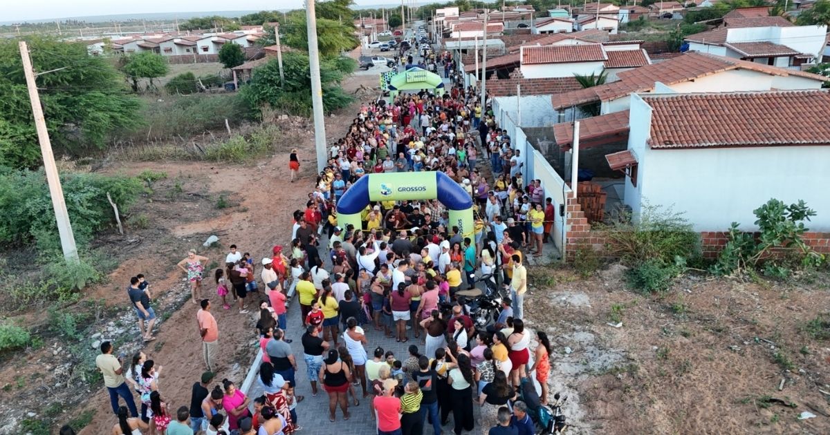 Prefeitura de Grossos entrega primeira etapa da pavimentação do Alto da Serra